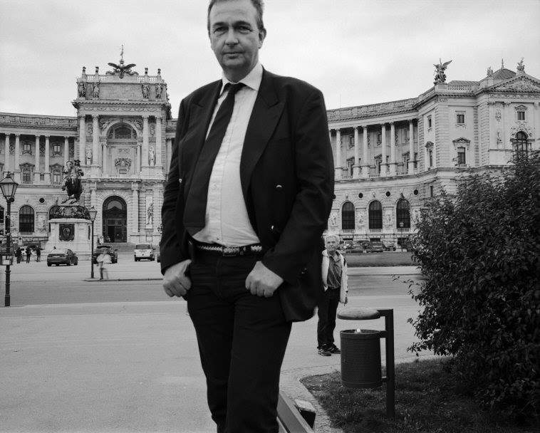 Karel Habsburg, dnes bychom mohli říci, arcivévoda rakouský, markrabě moravský, vévoda slezský, král český, uherský, chorvatstký....